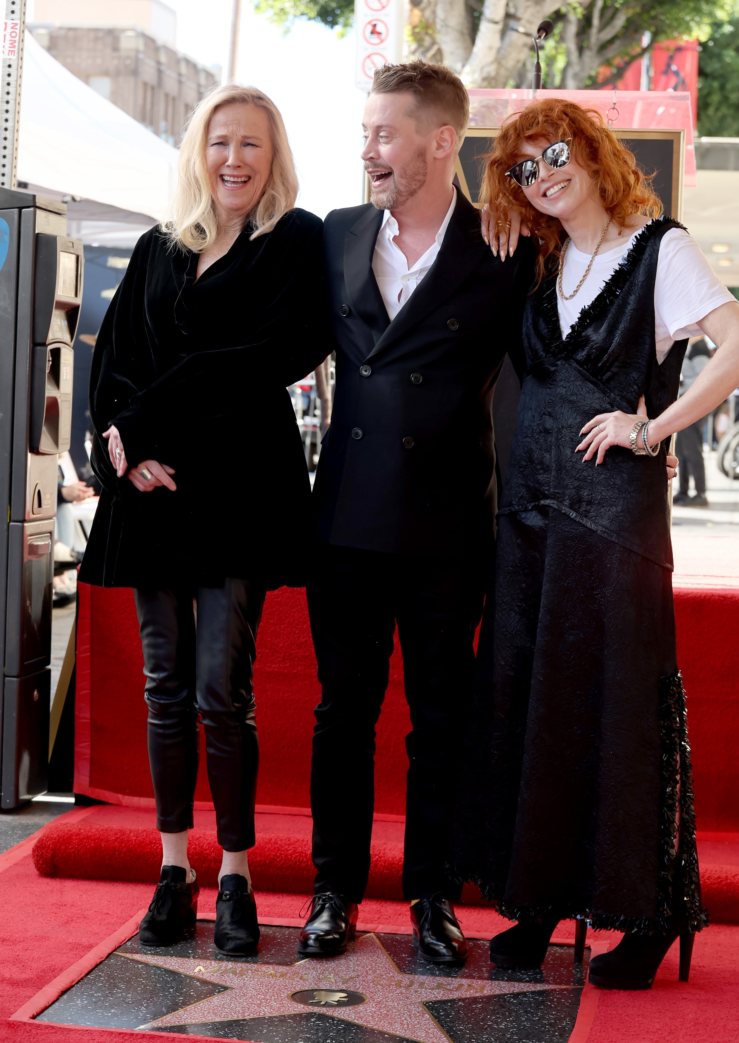 Catherine O&#039;Hara, Macaulay Culkin y Natasha Lyonne.