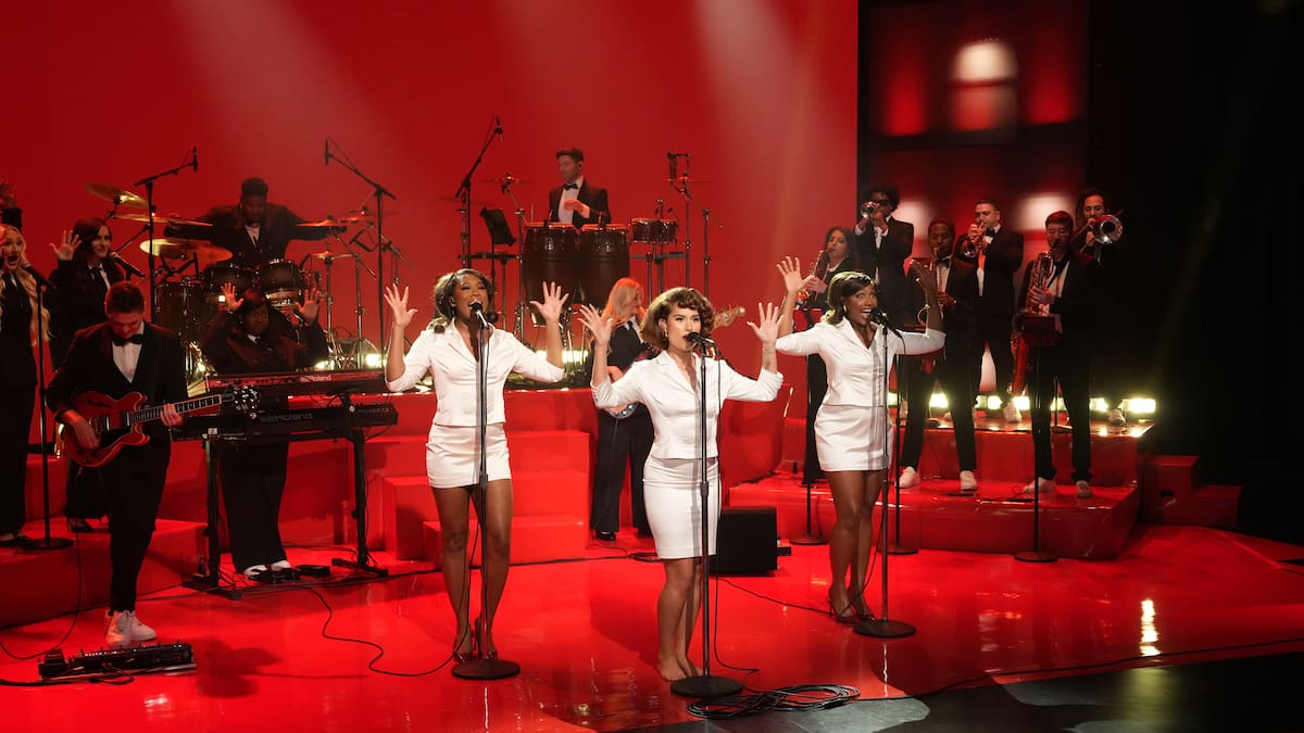 RAYE se suma al cartel de actuaciones de los BRIT 2026: así queda el cartel completo