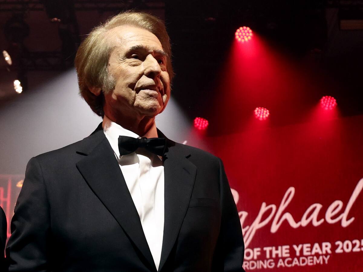 Raphael, 'Person of the year' en los Latin Grammy 2025 se rodea de familia y amigos como Aitana, Pablo López o David Bisbal