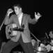 Elvis Presley desafió a la censura y las amenazas de cárcel y siguió sacudiendo la pelvis