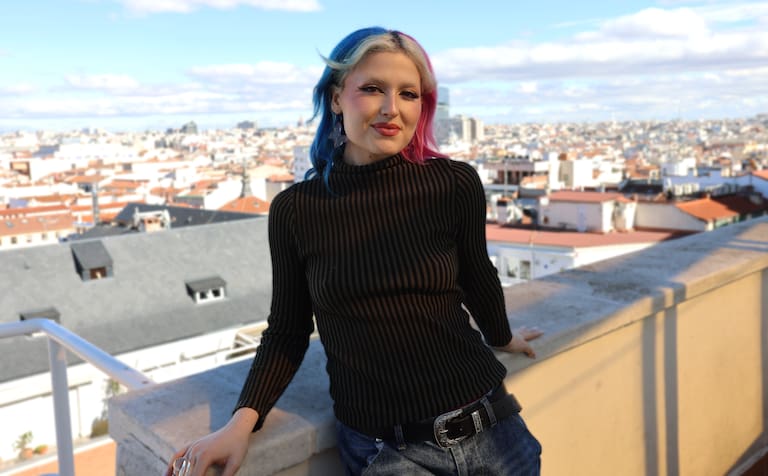 Sofía Coll en LOS40 presenta un su nuevo EP, 'auroraboreal'.