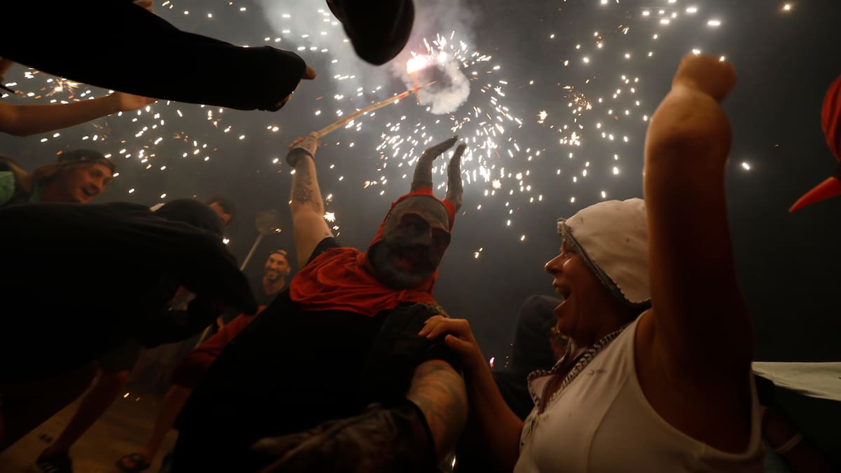 ¡Feliz Noche de San Juan 2026! 70 frases, deseos y refranes para San Joan