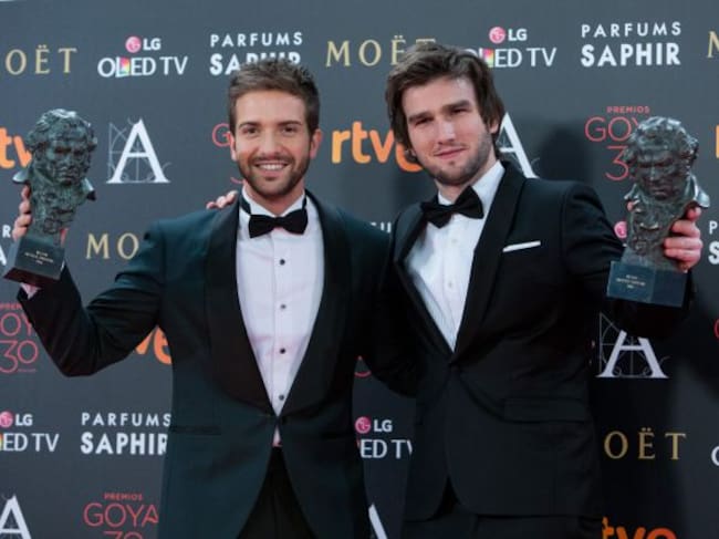 Lucas Vidal y Pablo Alborán con sus Goya por 'Palmeras en la nieve'