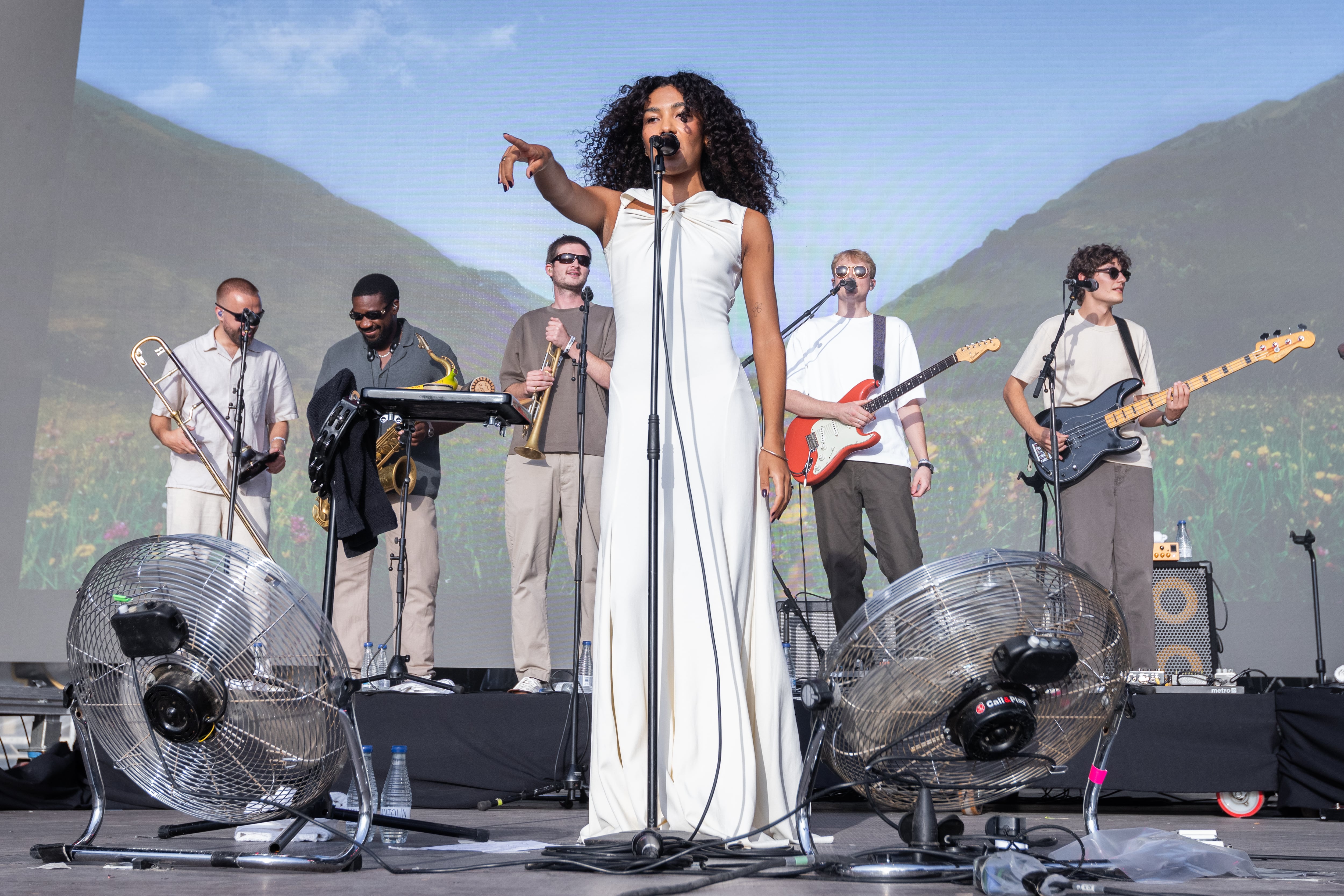 Olivia Dean, durante su concierto en Kalorama Madrid 2024.