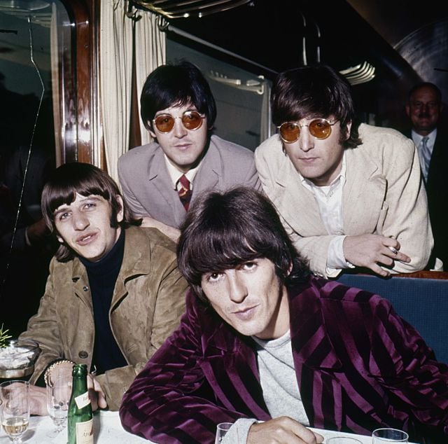 The Beatles, fotografiados alrededor de 1966.