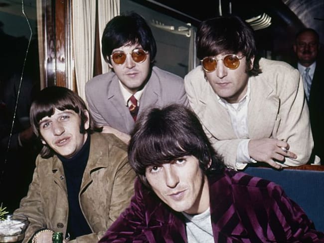 The Beatles, fotografiados alrededor de 1966.