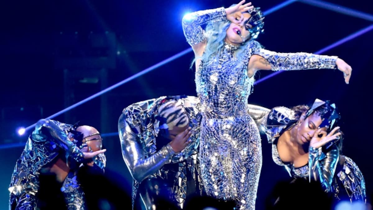 Lady Gaga pospone Chromatica