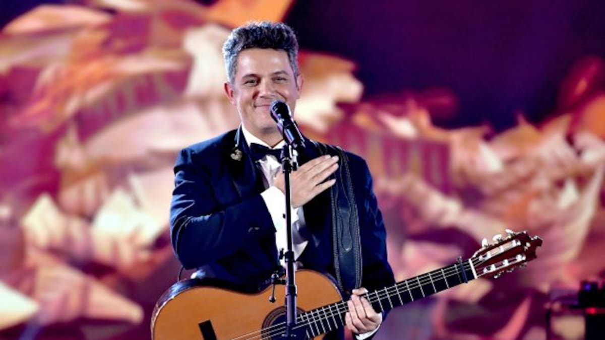 35 fotos que recogen la emoción de Alejandro Sanz en su noche más especial de los Grammy Latino