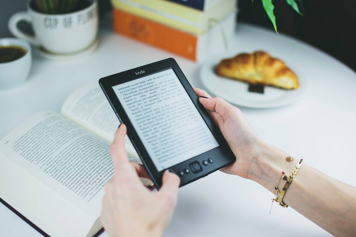 Para las mamás que aman la lectura ¡Regálaselo con varios libros ya descargados! Llevará sus libros favoritos a todos lados.