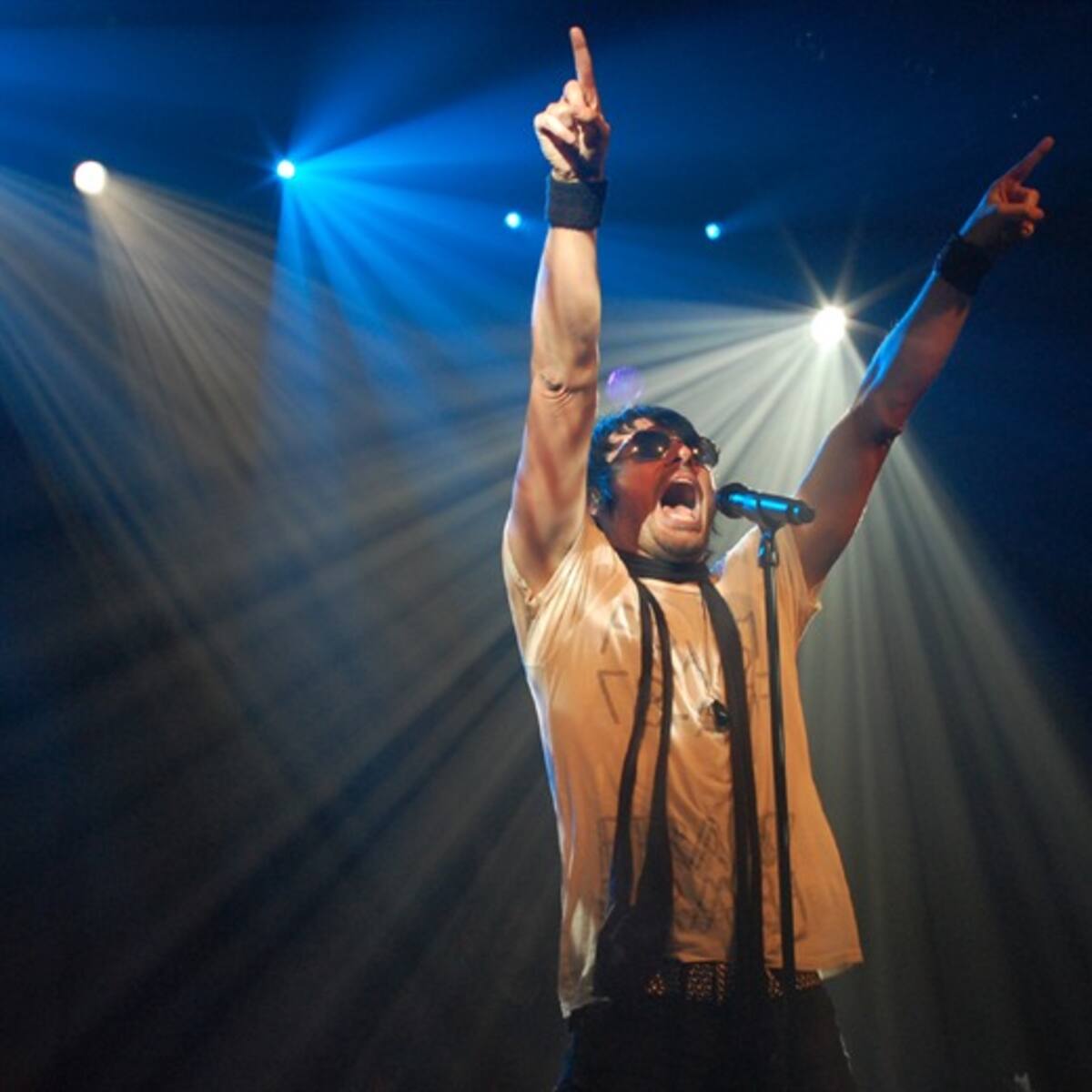 Beto Cuevas en CONCIERTO