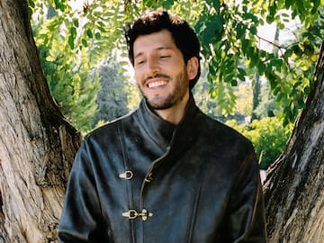 "Me van a declarar monje en esta ciudad": Sebastián Yatra habla de su soltería y lo ocupado que le tiene Broadway