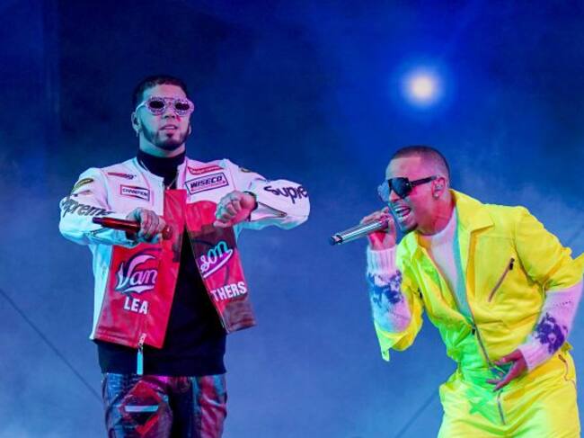 Anuel AA y Ozuna, en los Premios Lo Nuestro 2021.