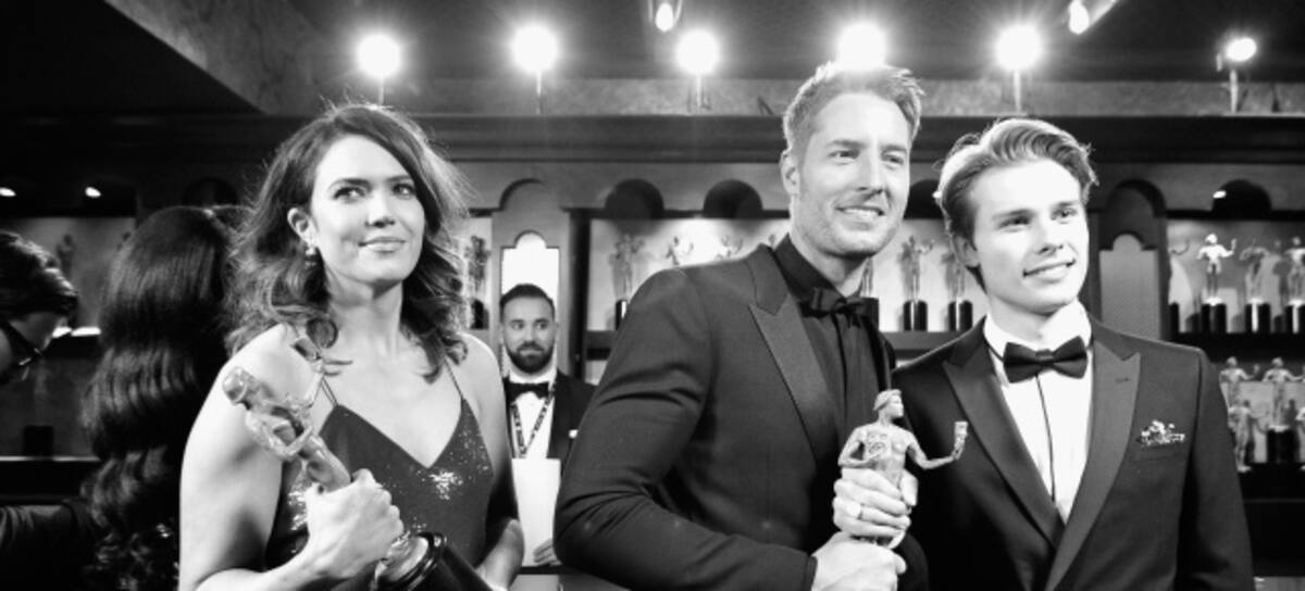 Actores Mandy Moore, Logan Shroyer y Justin Hartley