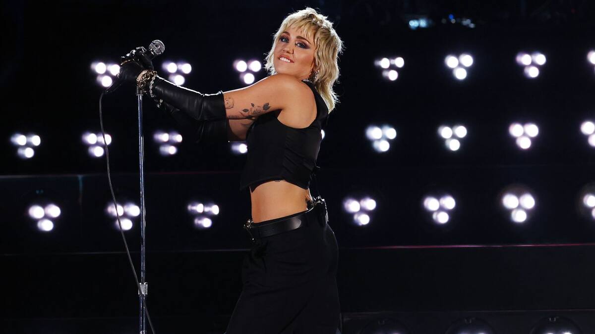 Miley Cyrus, la reina de las covers tras versionar We will rock you de Queen