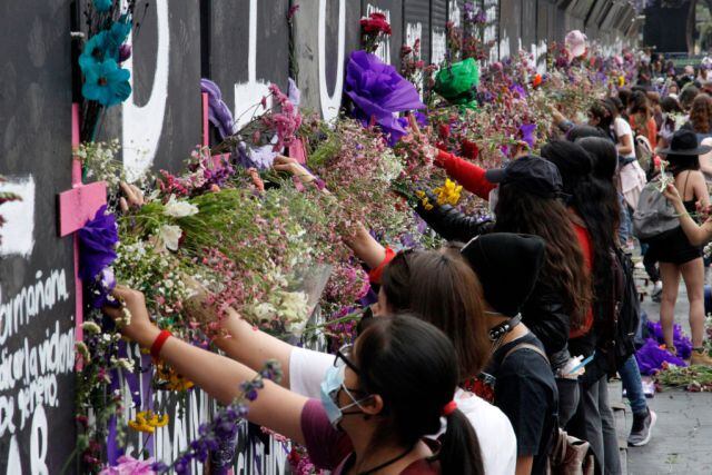 Intervienen vallas metálicas en Palacio Nacional