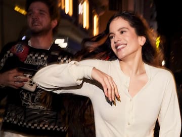 La pizarra viral de Rosalía: aparecen Beyoncé, Lady Gaga, Ariana Grande y Rihanna en el proceso de 'LUX'