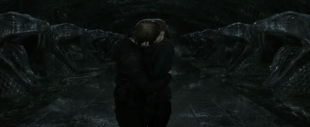 Ron y Hermione consolidando su relación en la cámara de los secretos.