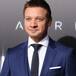 La primera foto y el mensaje desde el hospital de Jeremy Renner tras su grave accidente