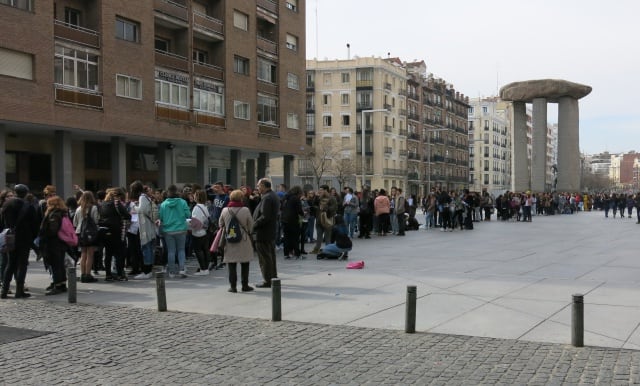 Fila para entrar en la Tubecon en el WiZink Center