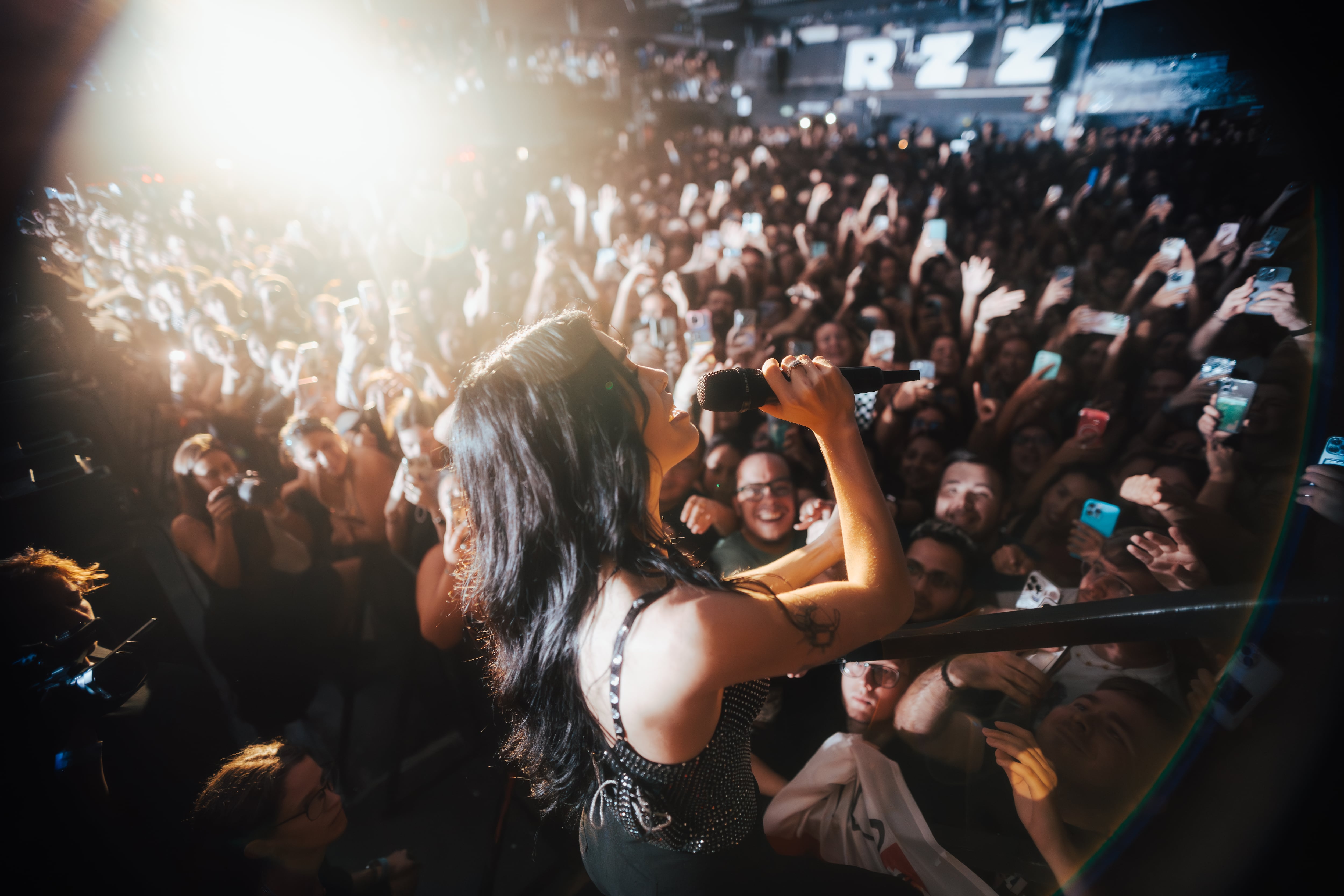 Lali en su concierto en Barcelona