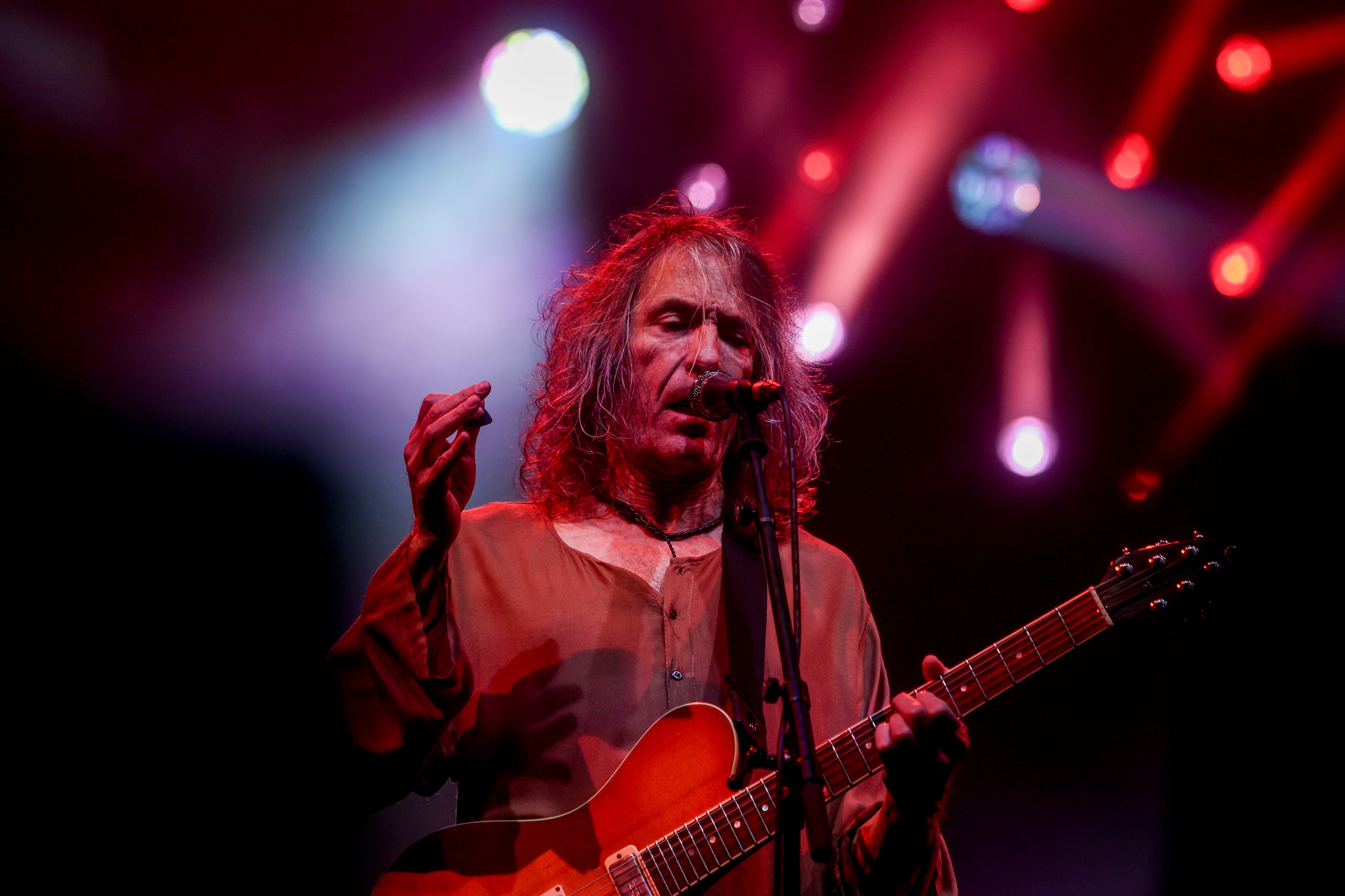 Muere Robe Iniesta, cantante y compositor de Extremoduro, a los 63 años | LOS40 Classic | LOS40