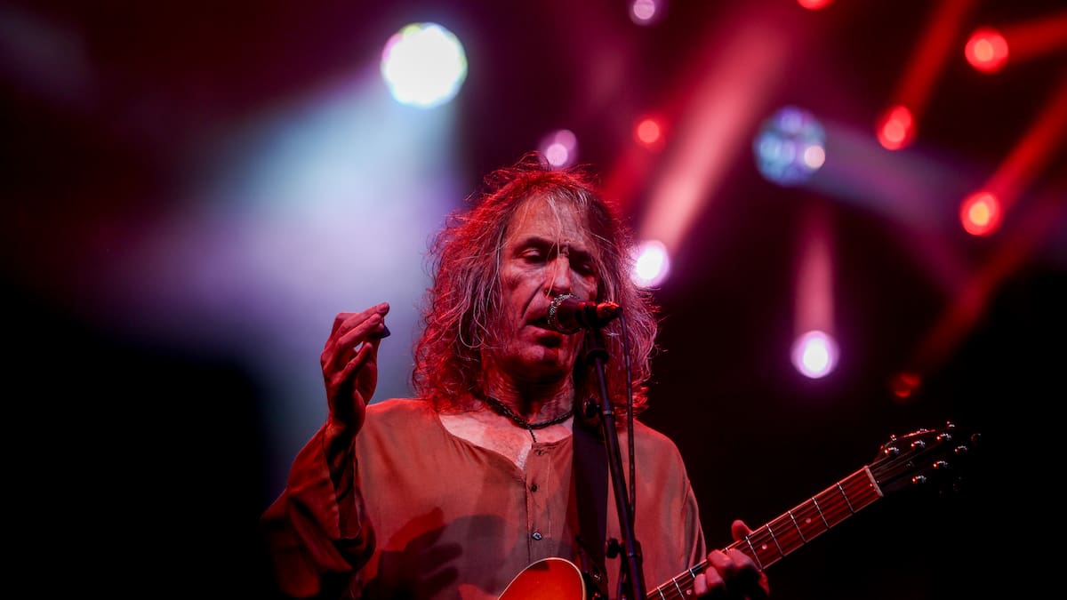 Muere Robe Iniesta, cantante y compositor de Extremoduro, a los 63 años