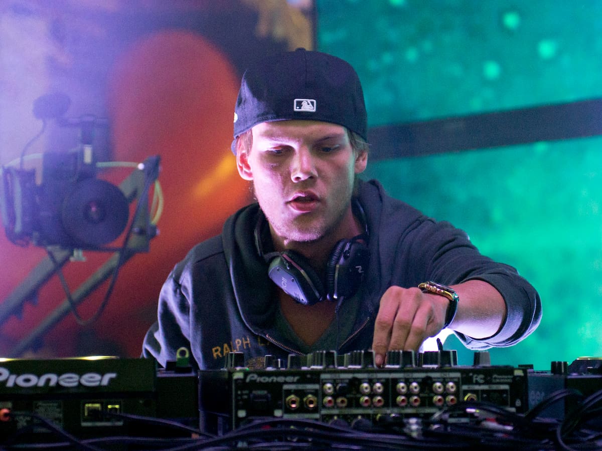La colaboración de Avicii y David Guetta que nunca hemos escuchado