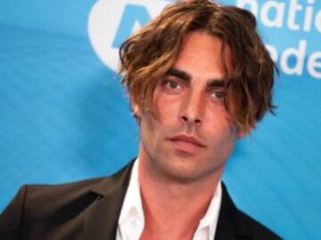 Jon Kortajarena nos pide que normalicemos el amor no sexual entre hombres