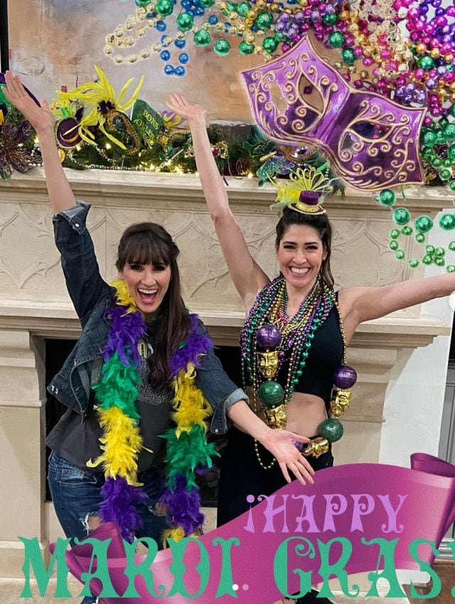 Ashley de Ha*Ash corre desnuda sobre la nieve en Mardi Gras