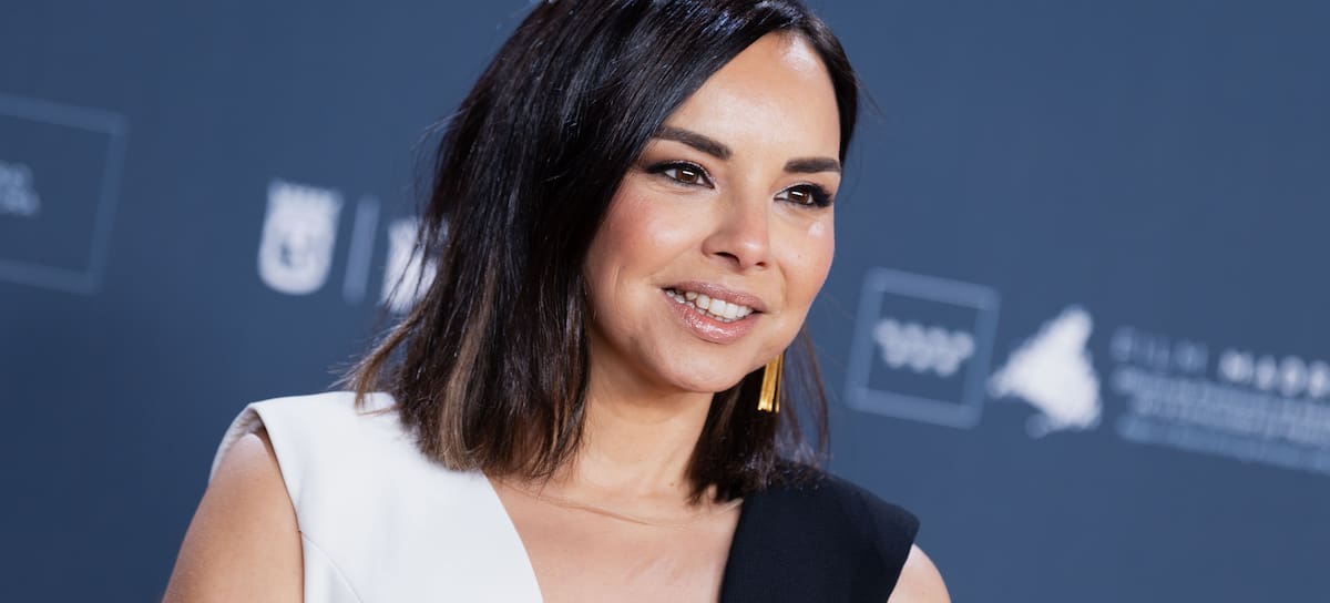 Chenoa en la alfombra de los Iris TV Awards