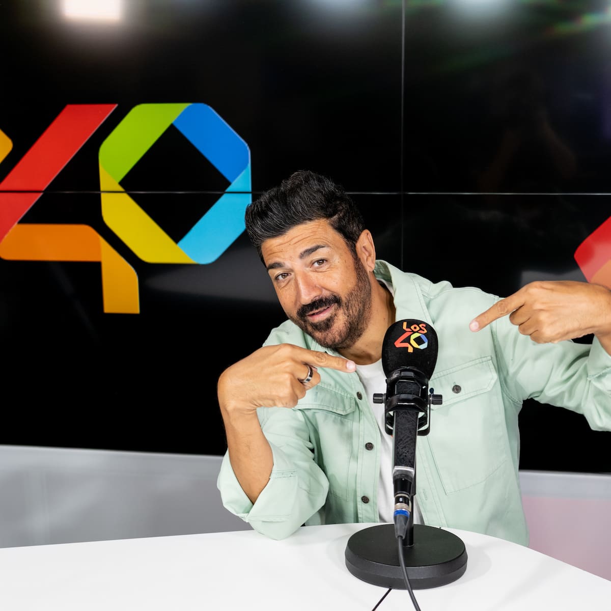 ¿Quiénes son los presentadores y el DJ de LOS40 Primavera Pop 2026?