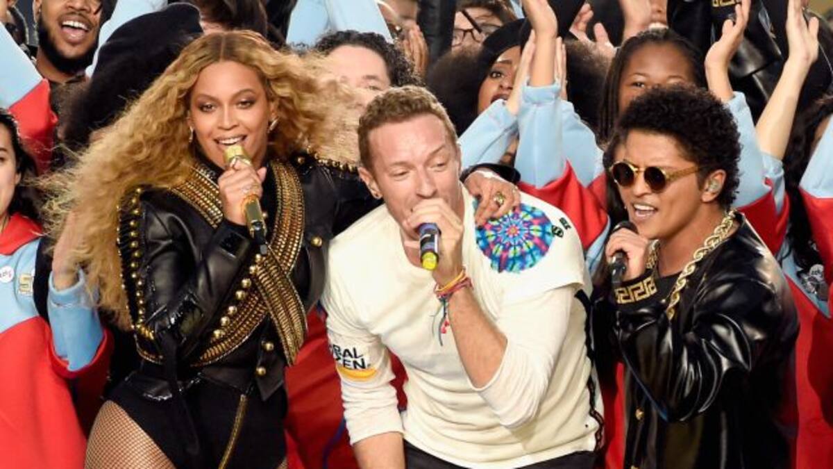 Beyoncé reina en la Super Bowl y le roba el protagonismo a Coldplay