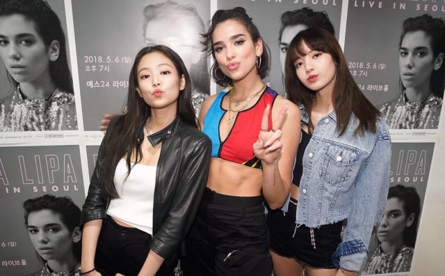 Dua junto a Jennie y Lisa (Blackpink)