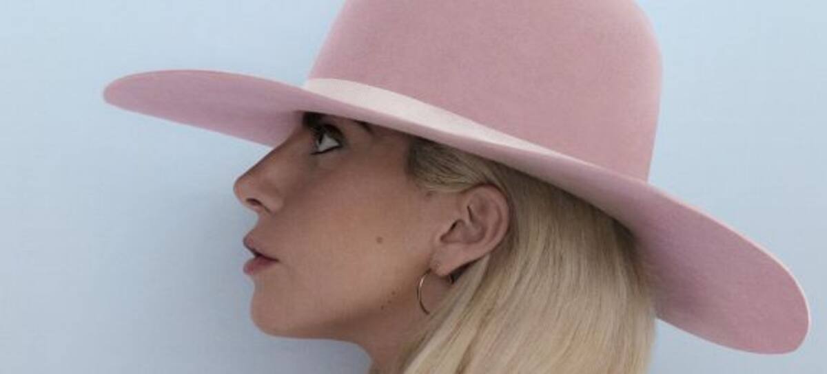 Lo nuevo de Lady gaga se llama "Joanne"