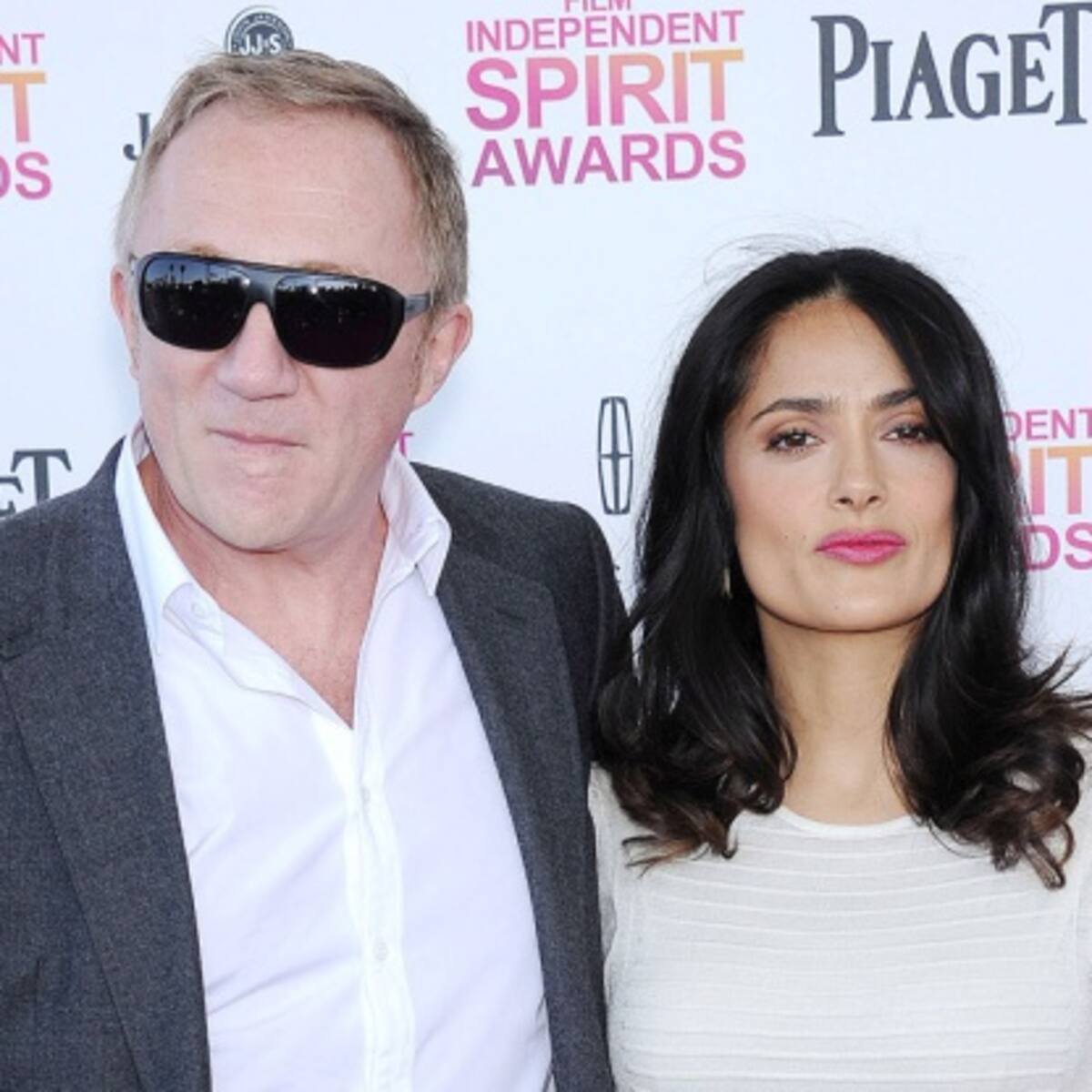 Salma Hayek no deja que su marido le pague las facturas