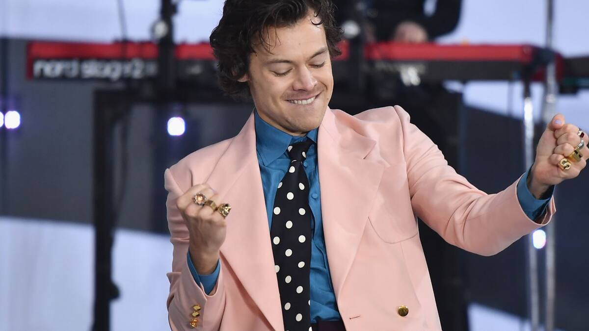 Miley Cyrus y Harry Styles la lían en su última sesión de fotos