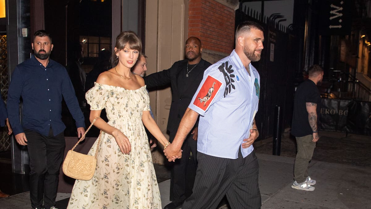 La fotografía de Taylor Swift y Travis Kelce que muchos interpretan como el último posado antes de darse el 'sí, quiero'