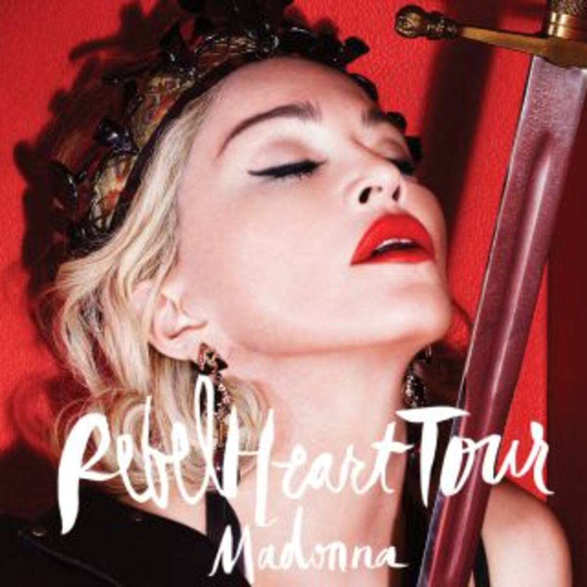 Monjas nudistas, geishas y samurais en el primer concierto del nuevo show de Madonna