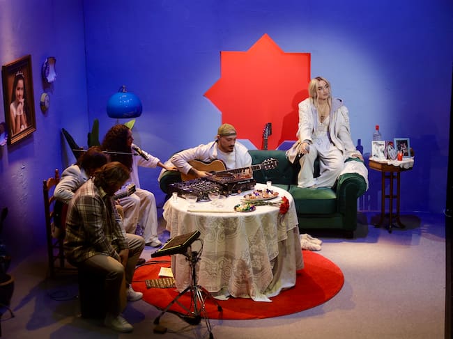 Lola Índigo en LOS40 Básico Santander