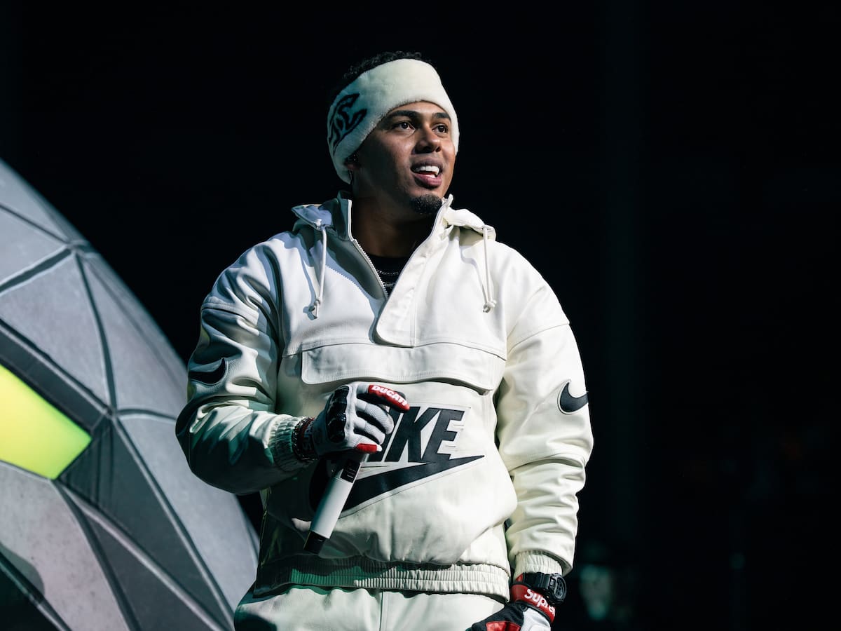 Myke Towers pide ayuda para encontrar a un fan: "Esa foto fue muy especial"