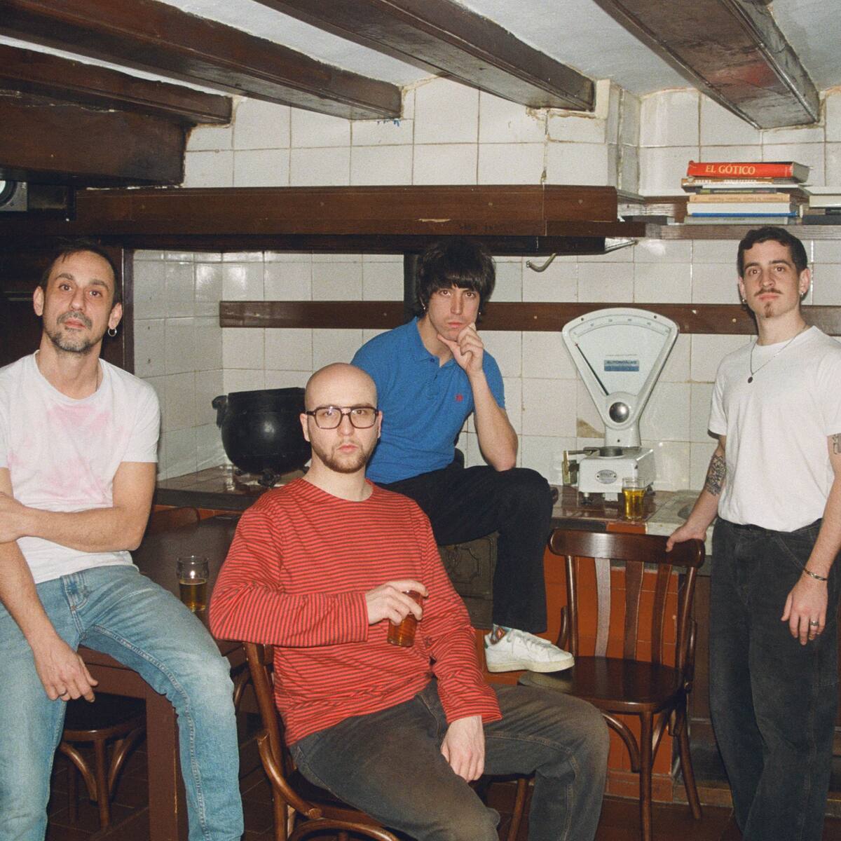 Dan Peralbo i el Comboi estrenen 'Quin goig', un disc irresistible del nou rock en català
