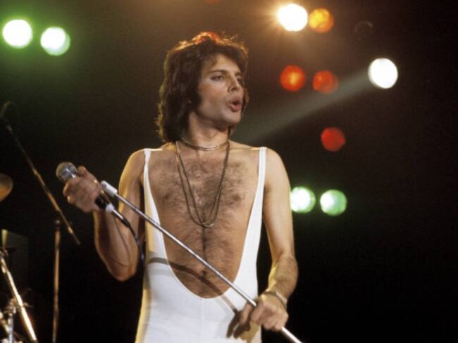 Freddie Mercury, actuando con QUEEN en el Madison Square Garden.