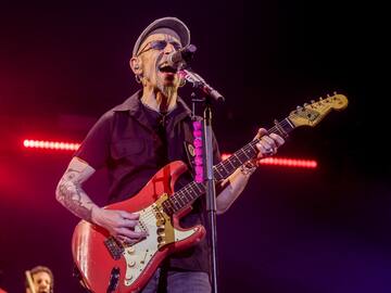 25 años de 'A puerta cerrada', el disco debut de Fito & Fitipaldis