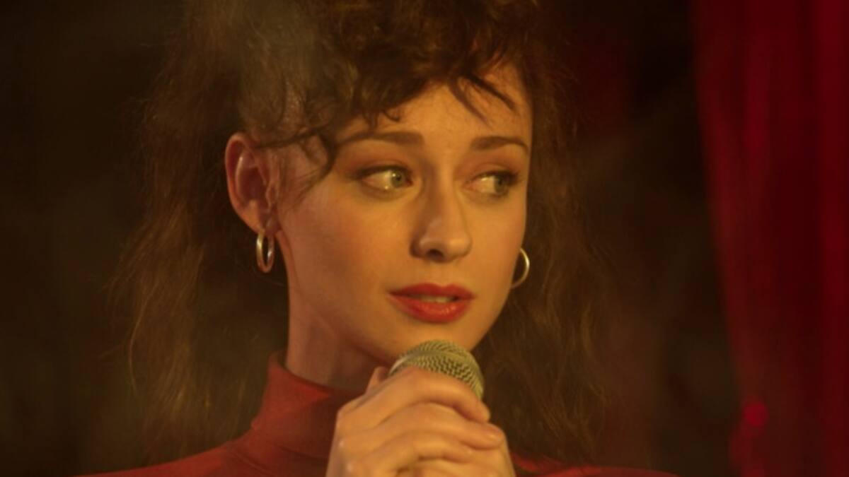 ¿Todavía no has visto a Karina cantando por Rocio Jurado en ‘Cuéntame’?