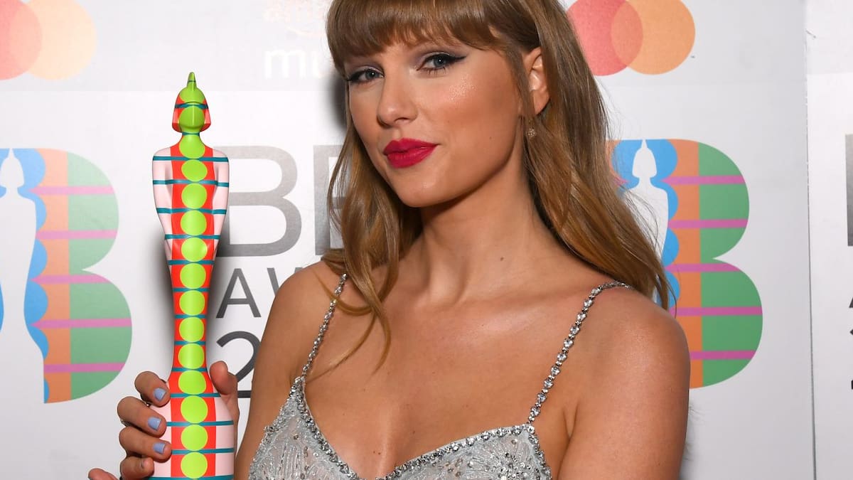 ¿Red o 1989? Taylor Swift desata la locura entre sus fans sobre qué disco ya está regrabando