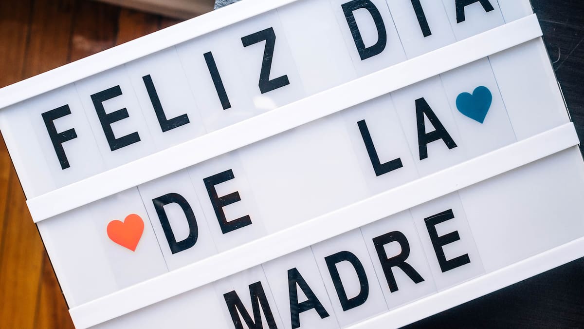 ¡Feliz Día de la Madre! 300 frases bonitas, cortas y divertidas para dedicar