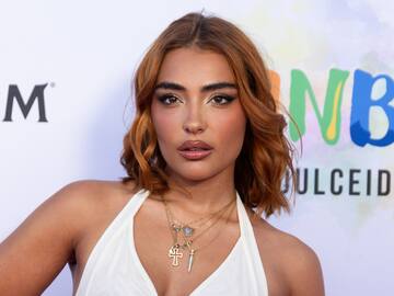 Hablamos con Violeta sobre su gira, la fama y las polémicas: "A todos nos duelen cosas"