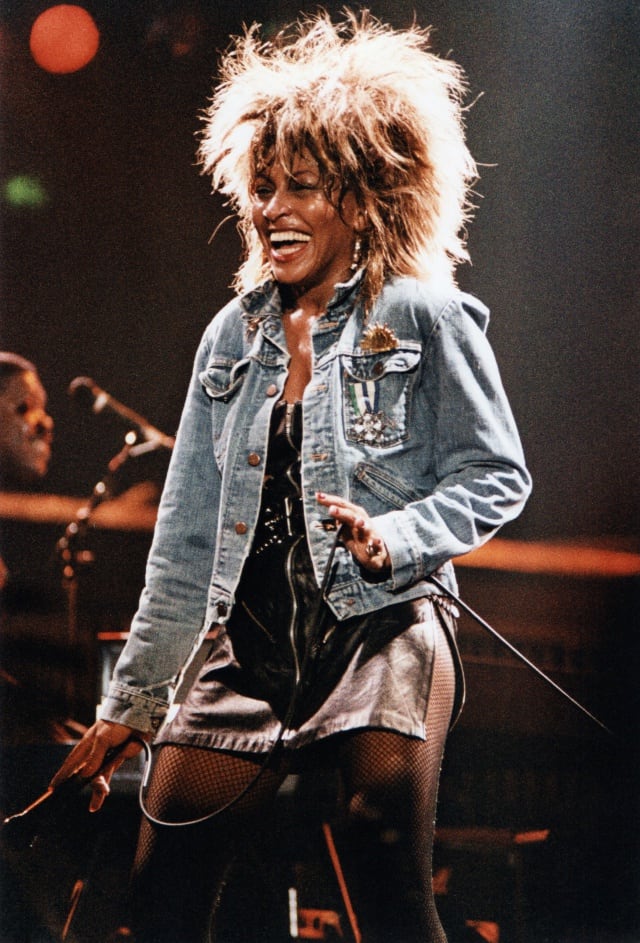 Tina Turner en un concierto en Londres en 1985