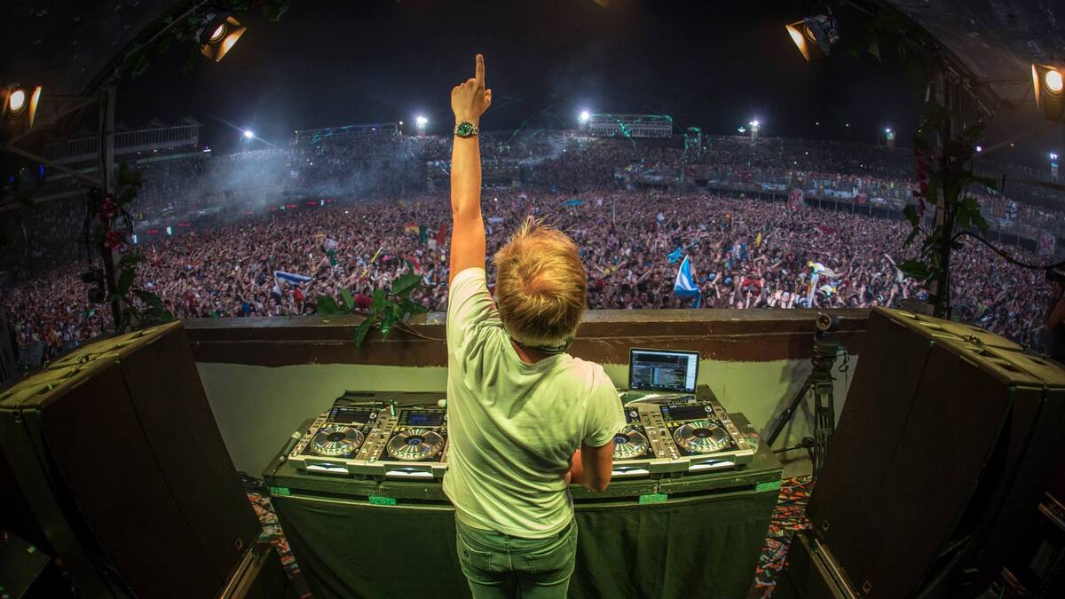 ¿Te perdiste ASOT755 ? Vuelve a escucharlo aquí