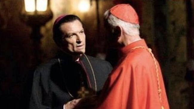 Cosimo Fusco caracterizado como religioso.